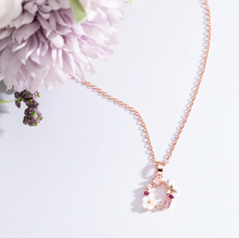 Lade das Bild in den Galerie-Viewer, Wunderschöne Blumenkranz Flower-Kette