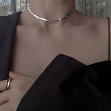 Lade das Bild in den Galerie-Viewer, Halskette im Choker Schlangen Stil - 925 Echtsilber
